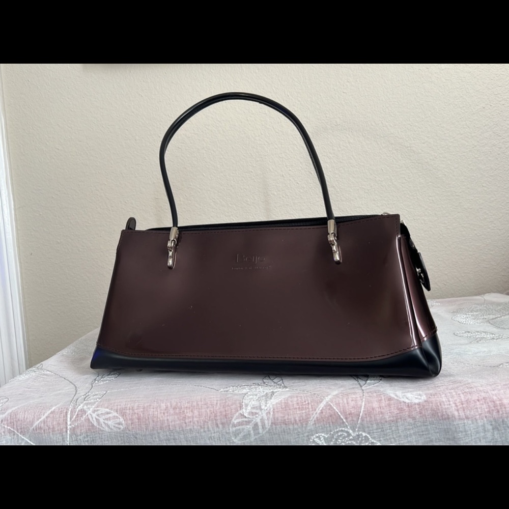 Beijo London Paris New York double strap patent hand bag.